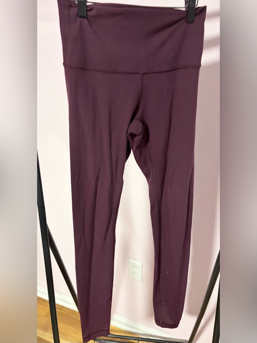 Victoria’s Secret Burgundy High-Rise Leggings Size 4 – Stretch Activewear